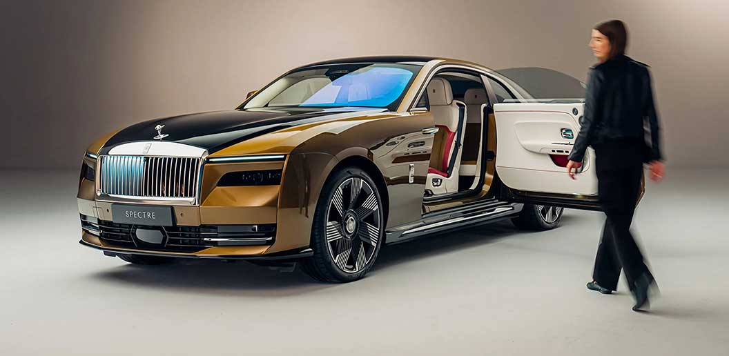 Electrifying Luxury: Ultra Luxury Cars Embrace the Electric Future ⋆ Hot  Magazine